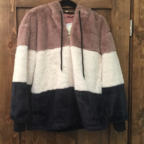 Tops - Colorblock Hoodie